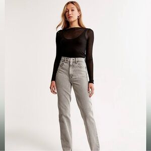Ambercrombie & Fitch Women's Gray 90s Straight Ultra High Rise